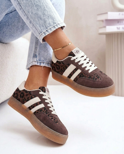 Aline Marrone Sneaker