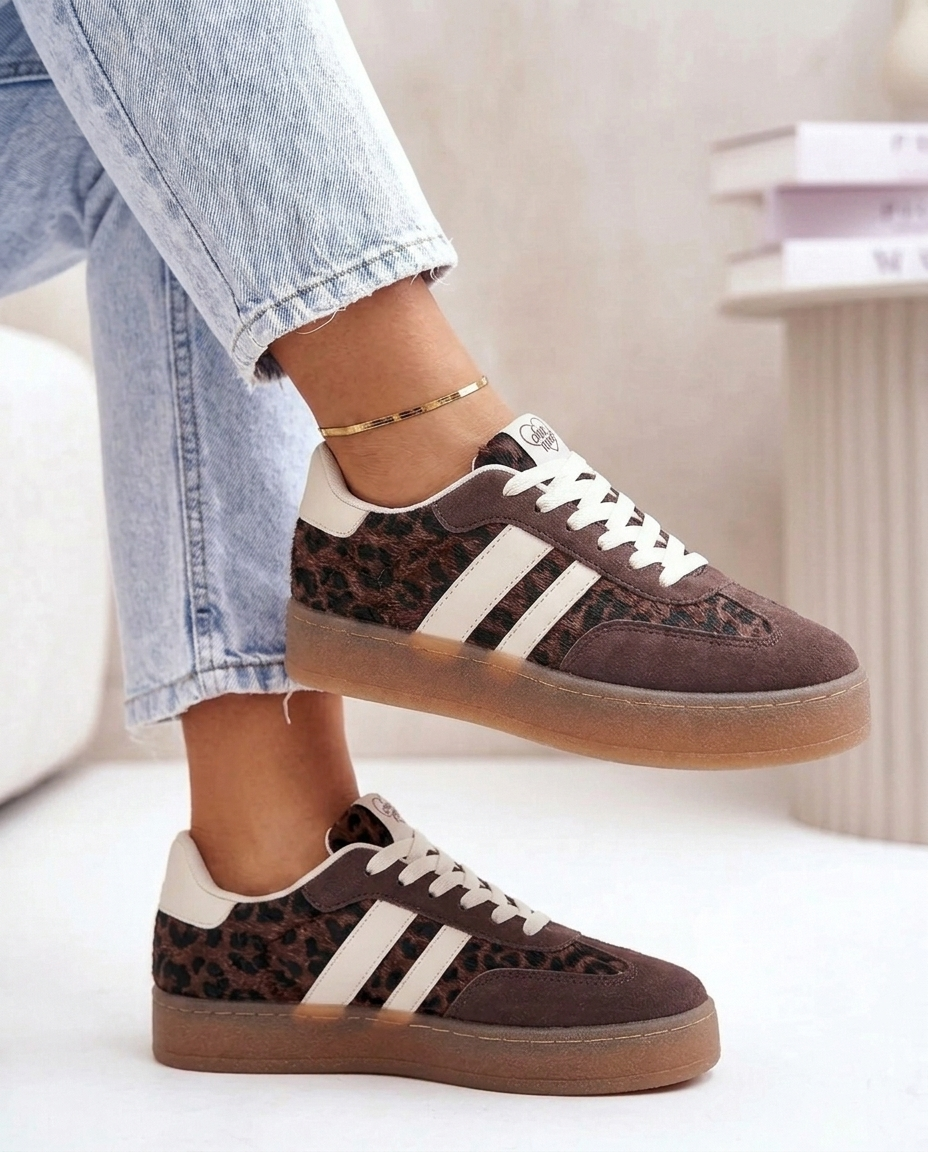 Aline Marrone Sneaker