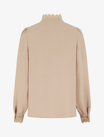 Blusa fluida con collo mao in pizzo - Beige