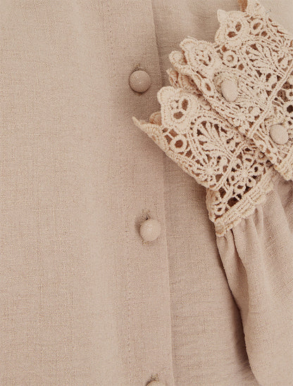 Blusa fluida con collo mao in pizzo - Beige