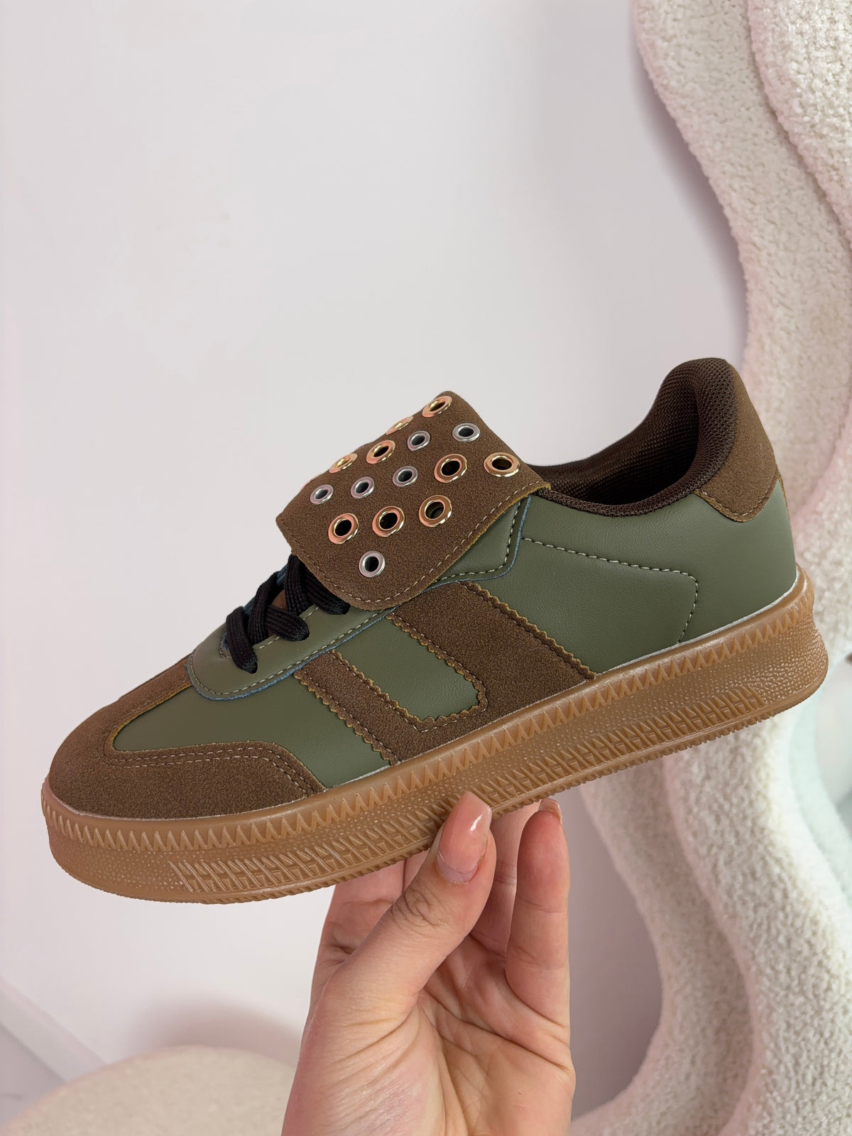 Eyelet Green Sneaker