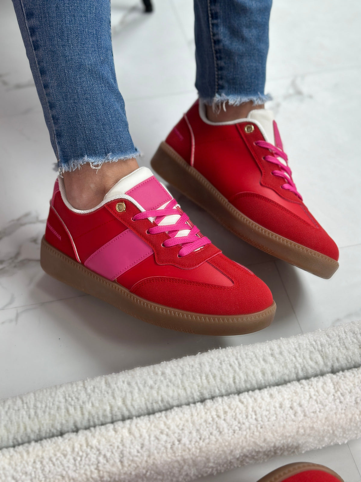 Mayron Red Sneaker